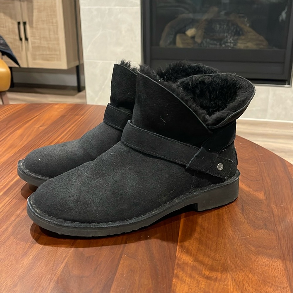 UGG Low Women’s Booties